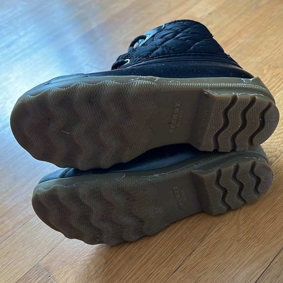 SPERRY- Big Kid's Saltwater Nylon Quilt Duck Boot - Picture 6 of 7